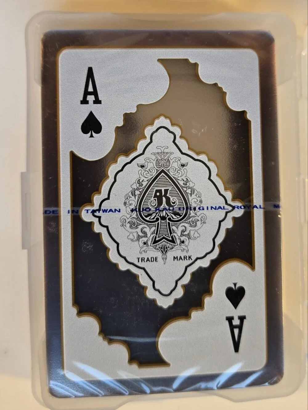 Waterproof Transparent Playing Cards - New In Case - Picture 1 of 8